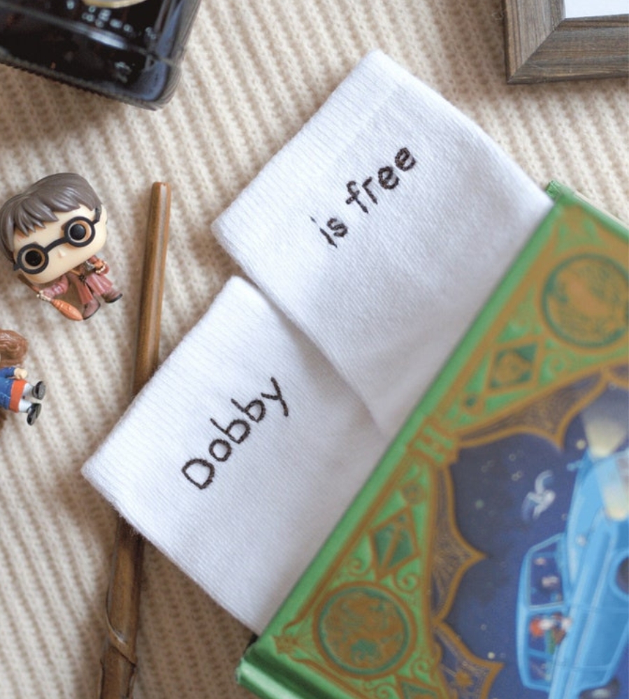 Guia de presentes para fãs de Harry Potter: meias Dobby is Free!