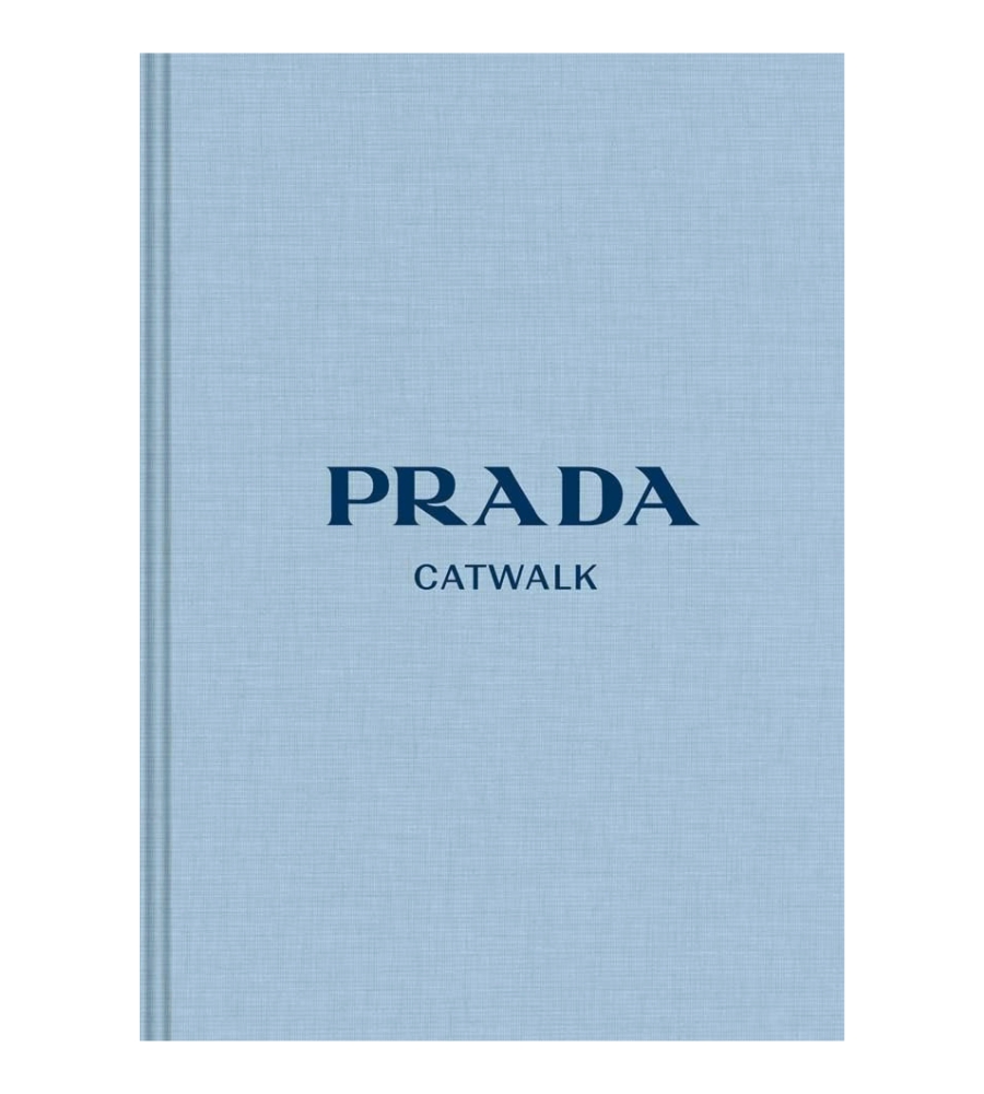 Guia de presentes para mulheres que adoram moda: Um livro de desfiles da Prada nunca irá decepcionar