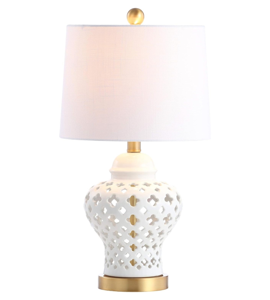 Tem personalidade e chama a atenção, onde quer que a pessoa a que o vai oferecer, o decida colocar. A cor branca como base de decoração é sempre um bom ponto de partida para trabalhar o resto do espaço com outros tons. O dourado dá sofisticação e está de volta. Espera-se que fique muito tempo. Lovely gift