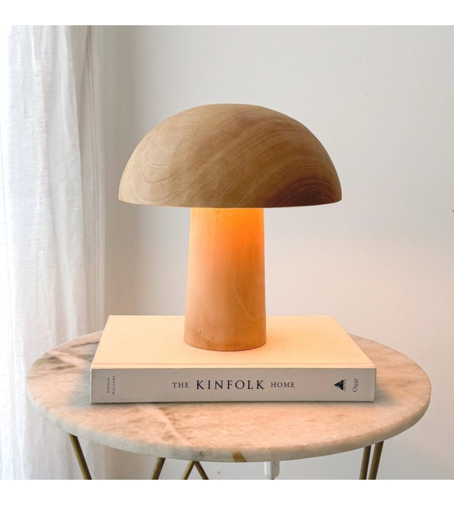 Um presente made in Portugal, que não só é uma obra de arte, como é um uma peça funcional para uma casa pronta a receber recém-casados