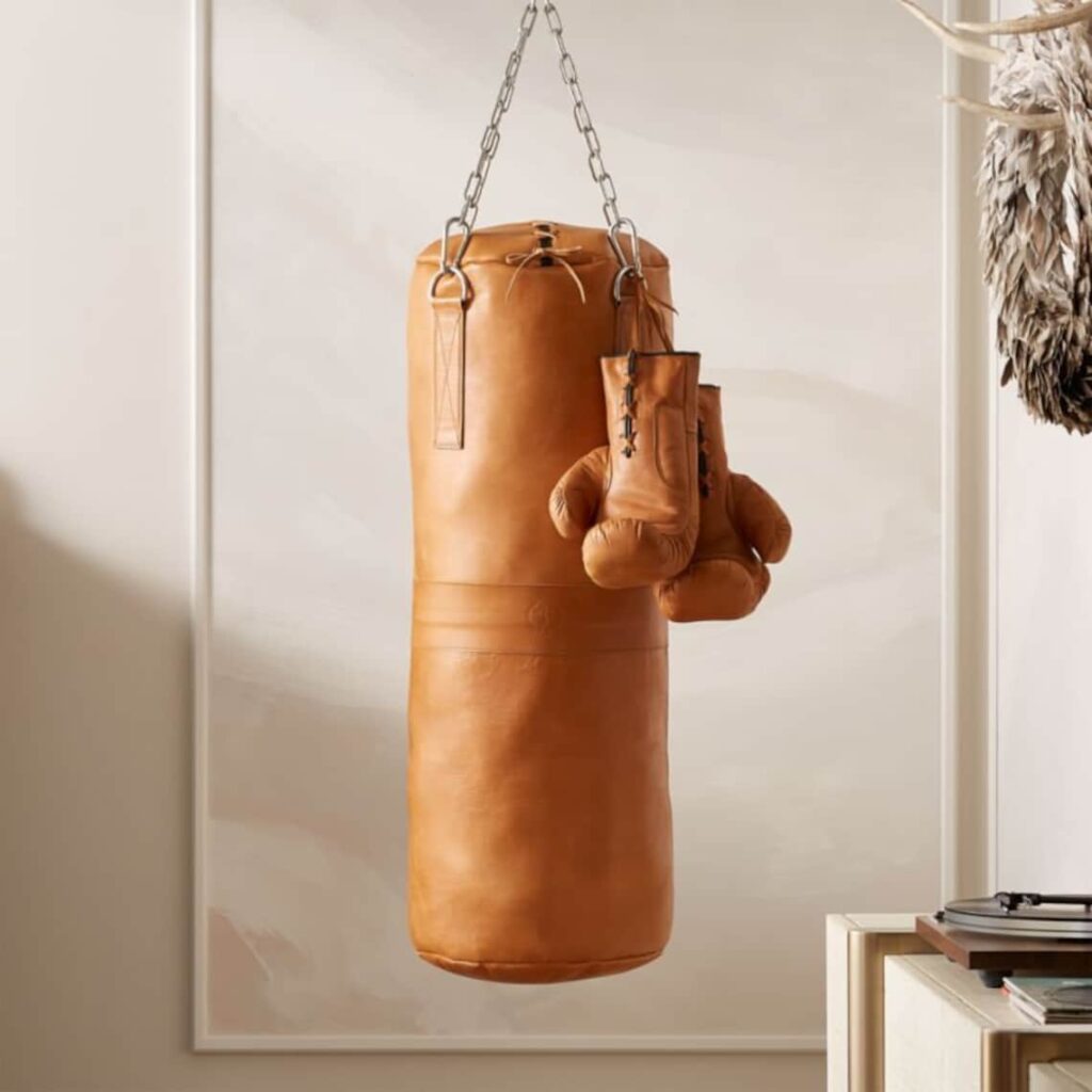 Saco de boxe e luvas. Um presente único par um pai muito especial. Em couro resistente, esta prenda vai deixar o seu pai radiante