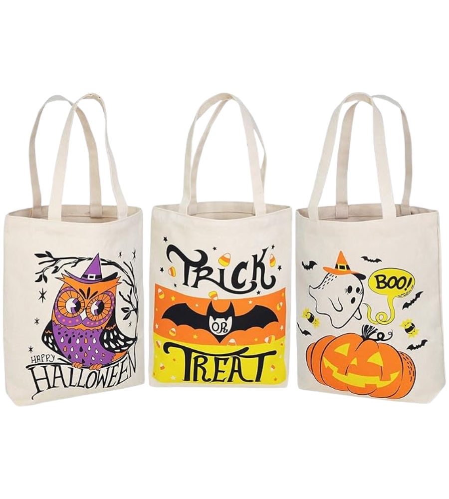 Sacos para levar ao Doce ou Travessura. São coloridos, e cheios de referências ao dia do Halloween. Para levar doces para onde quer que vá celebrar