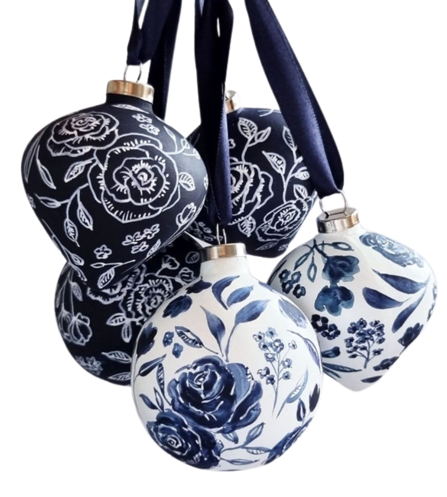 TOP Ornamentos de Natal, presentes únicos: bolas de natal azuis e brancas com um design elevado e exclusivo