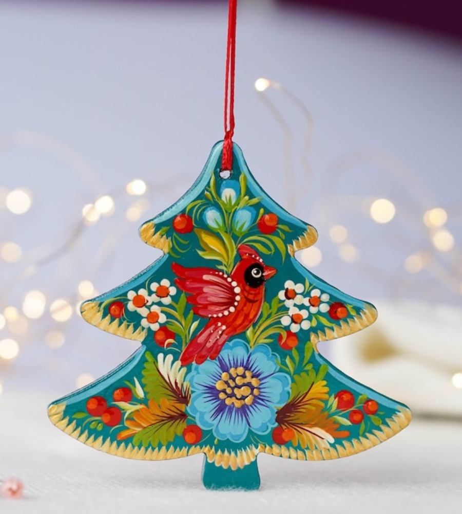 TOP Ornamentos de Natal, presentes únicos: árvore pintada à mão. Indeed, a very special ornament.