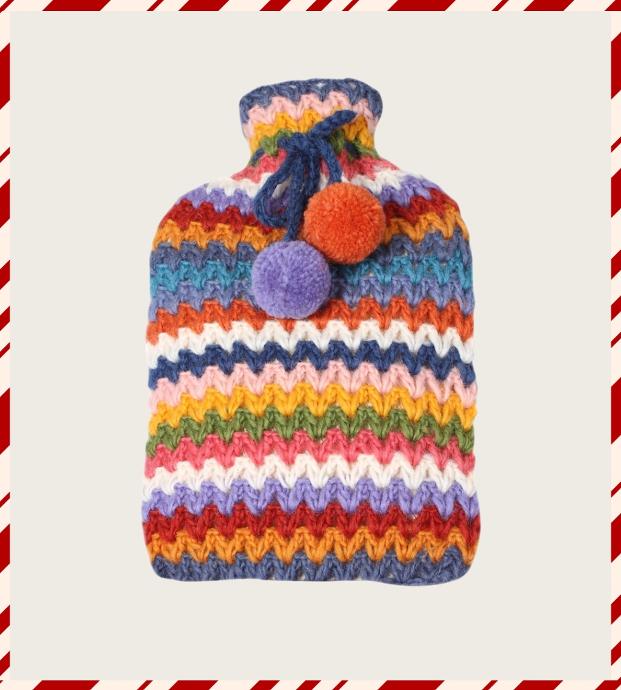 In fact, a great colourful present. Um presente excepcional para fãs de momentos aconchegantes. Colorido e de design simpático - um saco de água quente perfeito